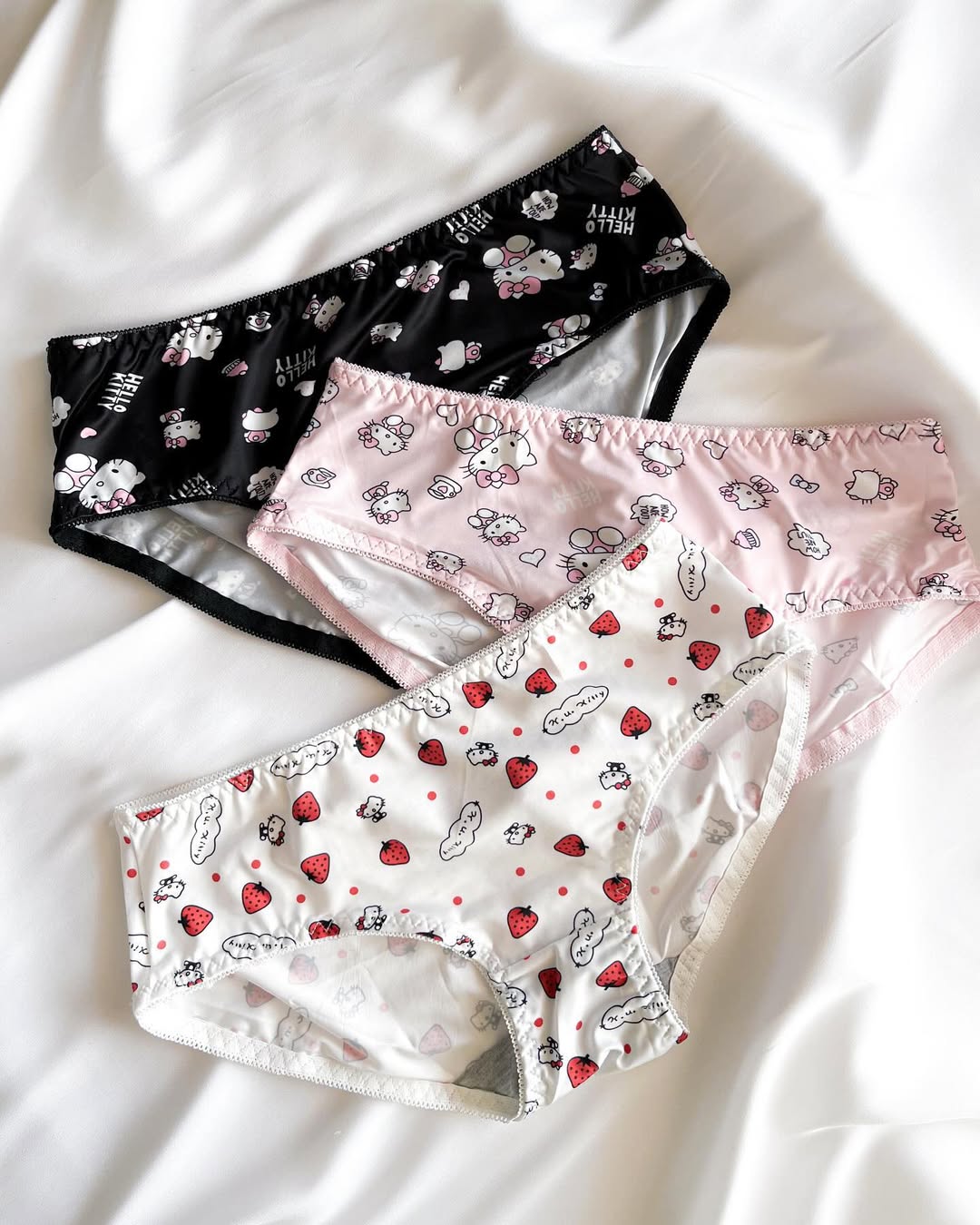 Hello Kitty Anime Soft Comfortable padded push-up Wired