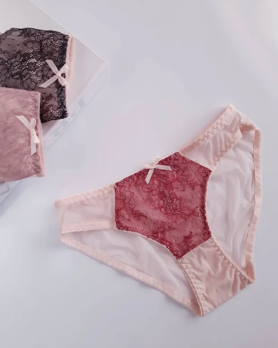 Wriufred Lace Light And Ultra Thin Non Paded Wired