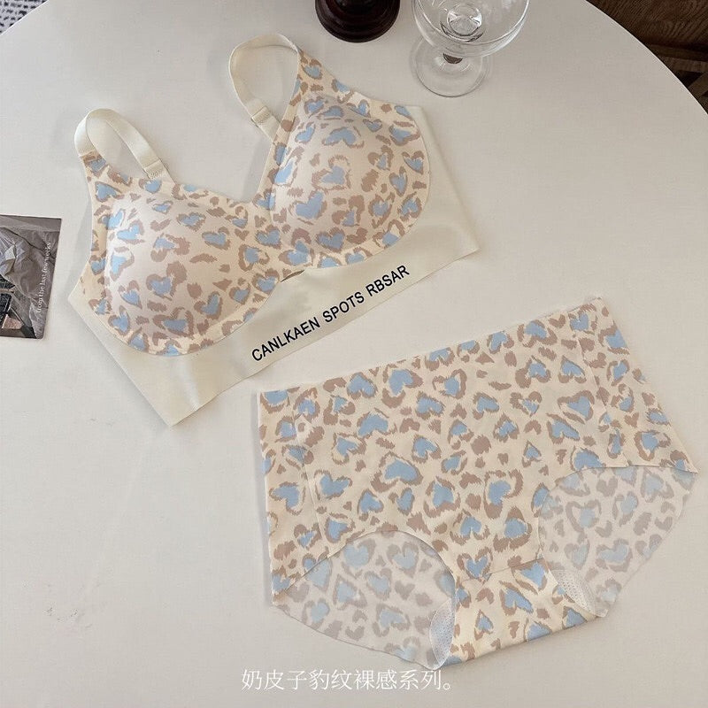 Ultra Butter Soft Heart Print Bra Set