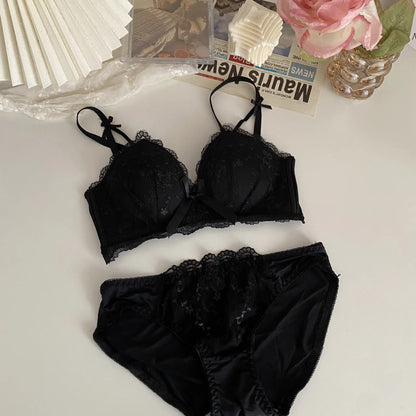 Royal Charm Soft Lace Underwire Bra & Panty Set