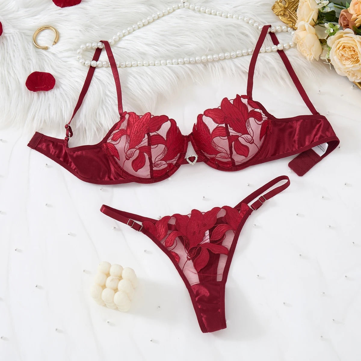 Bloom & Charm" Heart-Detail Lace Set
