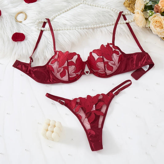 Bloom & Charm" Heart-Detail Lace Set