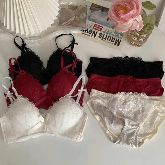 Royal Charm Soft Lace Underwire Bra & Panty Set