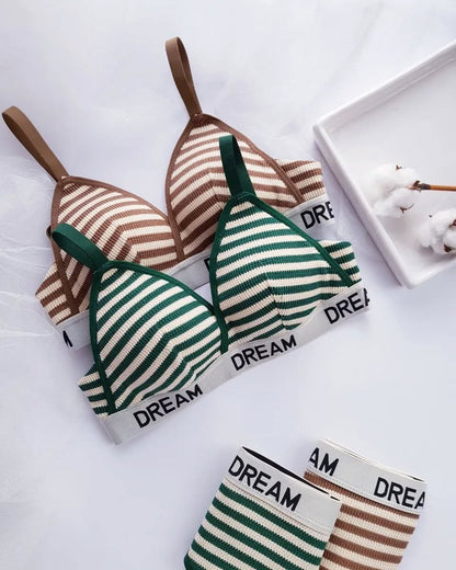 French Style Thin Triangle Letters pattern Push-up Bra Set