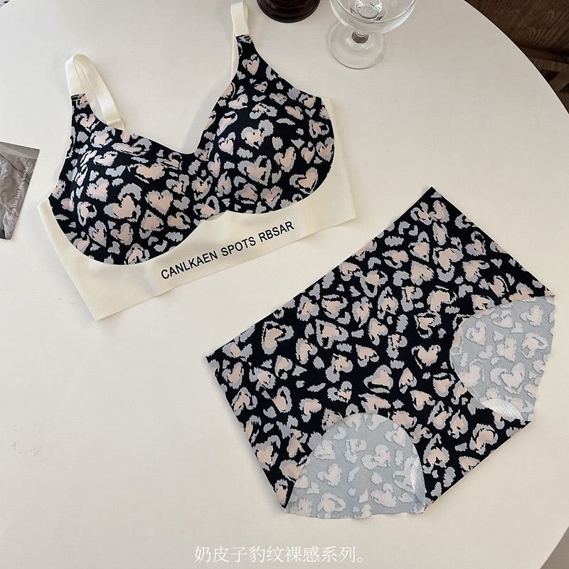Ultra Butter Soft Heart Print Bra Set