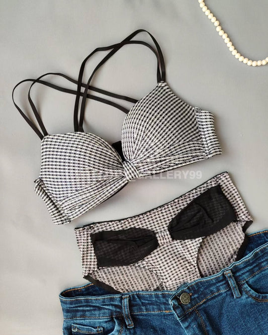 Front Bow Style Back Back Cross Bra panty set