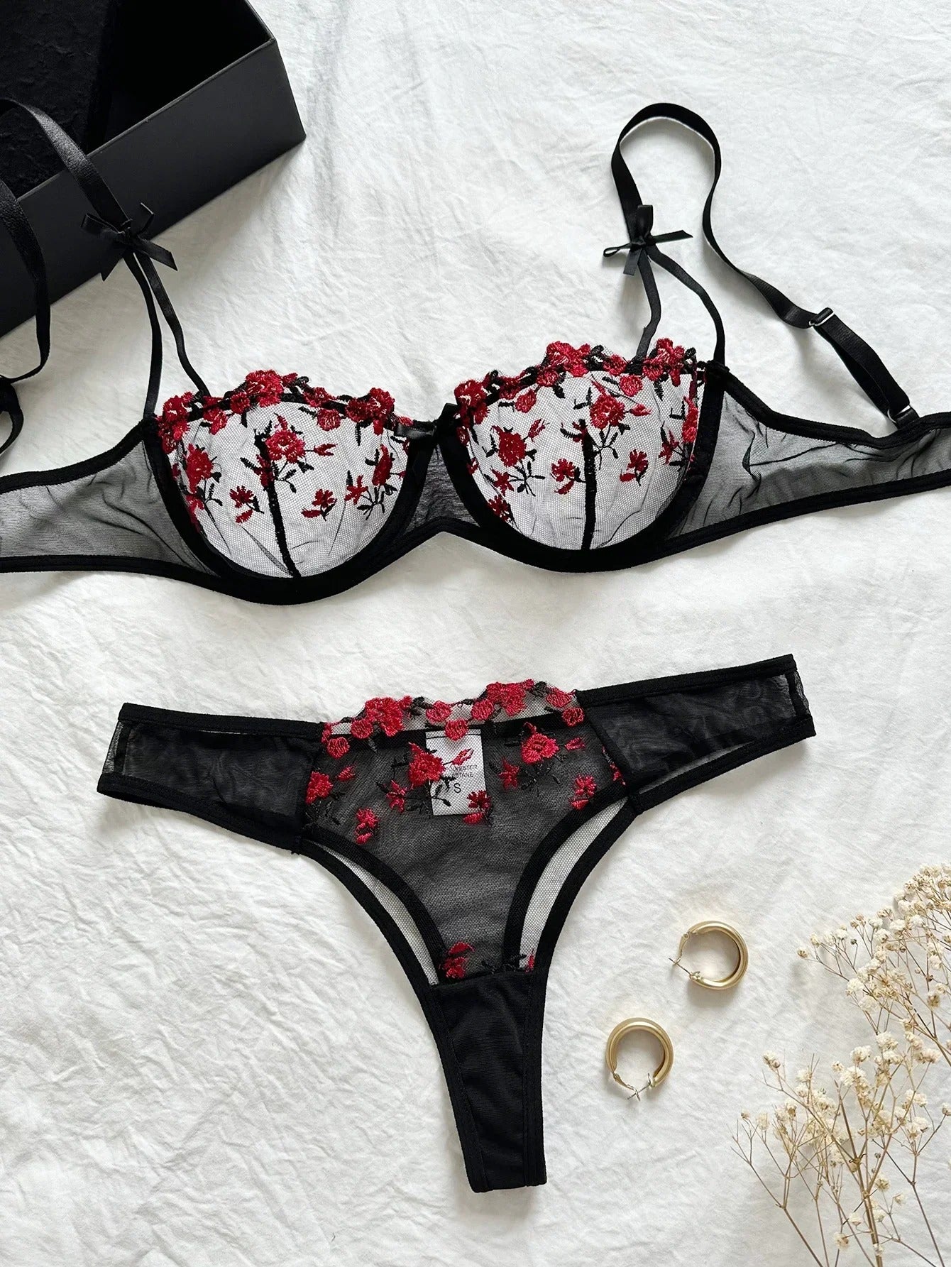 Non-Padded wired Panty Set – Blossom Charm Embroidered